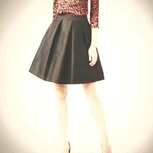 4/20Tex MaxAzria black shiny tea length full skirt